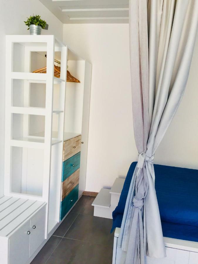 Annika Deluxe Apartments Sými Luaran gambar